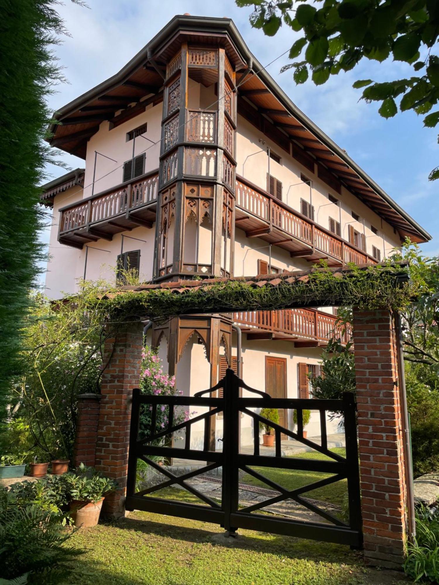 Dimora Fiorita Senior My Holiday Home Varallo Extérieur photo