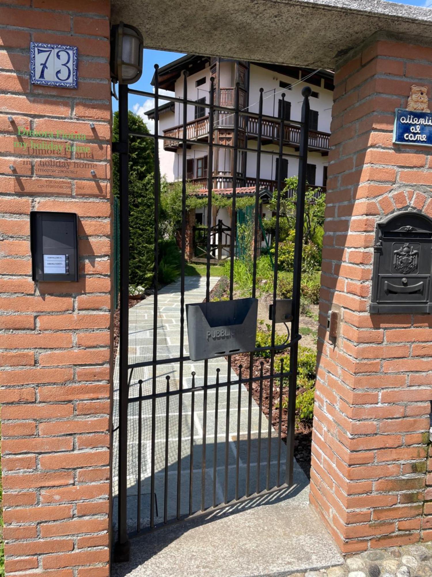 Dimora Fiorita Senior My Holiday Home Varallo Extérieur photo